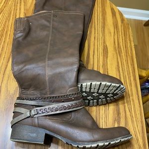 Women’s tall boots